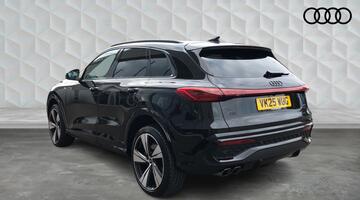 2025 Audi 2.0 TDI Edition 1 S Tronic quattro Euro 6 5-door (Black) - Image: 3