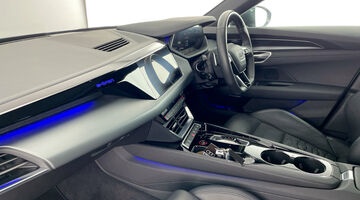 2022 Audi 93.4kWh Auto quattro 4-door (Grey) - Image: 2