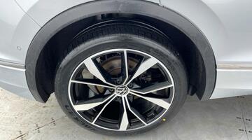 2022 Volkswagen 2.0 TDI R-Line DSG 4Motion Euro 6 5-door (Silver) - Image: 26