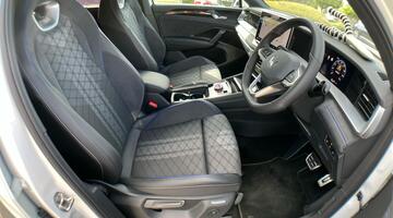 2025 Volkswagen TSI eHybrid 19.7kWh R-Line DSG Euro 6 5-door (White) - Image: 44