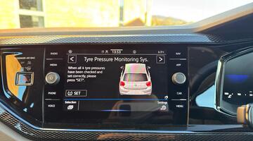 2023 Volkswagen 1.0 TSI Life Euro 6 5-door (Red) - Image: 53