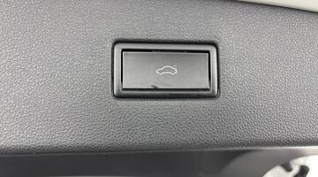 2021 Volkswagen 2.0 TDI Match DSG 4Motion Euro 6 5-door (White) - Image: 34