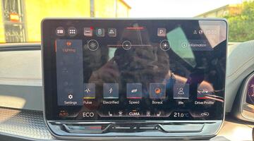 2025 CUPRA EHybrid 25.8kWh VZ3 DSG Euro 6 5-door (Grey) - Image: 29