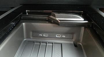 2025 Volkswagen Pro 77kWh Match Plus Fastback Auto 5-door (Multicolour) - Image: 40