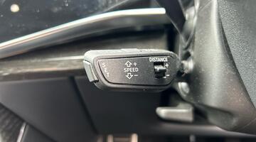 2025 Audi 4.0 TFSI V8 Black Edition Tiptronic quattro Euro 6 5-door (White) - Image: 30