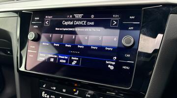 2025 Volkswagen 2.0 TSI R Fastback DSG 4Motion Euro 6 5-door (White) - Image: 27