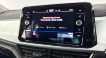 2022 Volkswagen 1.0 TSI Life Euro 6 5-door (Blue) - Image: 15