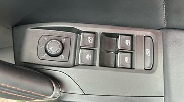 2022 CUPRA TSI V2 DSG Euro 6 5-door (Blue) - Image: 28