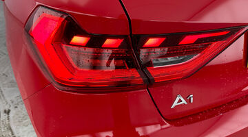 2025 Audi 1.0 TFSI 30 S line Sportback S Tronic Euro 6 5-door (Red) - Image: 33
