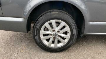 2022 Volkswagen 2.0 TDI T30 Highline DSG FWD SWB Euro 6 5-door (Grey) - Image: 12