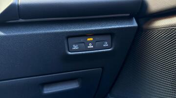 2025 Volkswagen 2.0 TDI Life DSG Euro 6 5-door (Black) - Image: 25