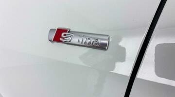 2025 Audi 45 S line Auto 5-door 82kWh (White) - Image: 39