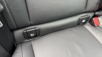 2024 Volvo 2.0 B4 MHEV Ultra Bright DCT Auto Euro 6 5-door (Silver) - Image: 35