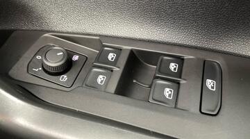 2023 Volkswagen 1.0 TSI Match Euro 6 5-door (Grey) - Image: 19