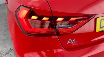 2022 Audi 1.0 TFSI 25 S line Sportback Euro 6 5-door (Red) - Image: 31