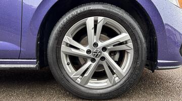 2023 Volkswagen 1.0 TSI R-Line Euro 6 5-door (Unlisted) - Image: 5