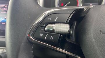 2022 Škoda TSI ACT SE Drive Euro 6 5-door (7 Seat) (White) - Image: 23