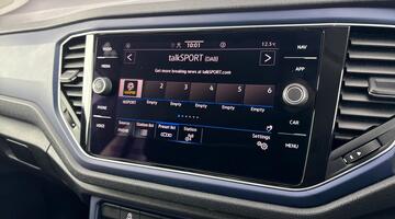 2021 Volkswagen 1.0 TSI United Euro 6 5-door (Silver) - Image: 7