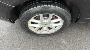 2017 Volvo 2.0 D4 Momentum Auto Euro 6 5-door (Black) - Image: 21