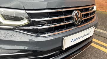 2023 Volkswagen 2.0 TDI R-Line DSG Euro 6 5-door (Grey) - Image: 41