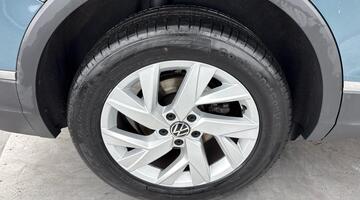 2022 Volkswagen 2.0 TDI Life DSG Euro 6 5-door (Blue) - Image: 27