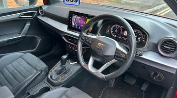 2022 SEAT 1.0 TSI XCELLENCE Lux DSG Euro 6 5-door (Red) - Image: 6