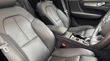 2025 Volvo 2.0 B3 MHEV Ultra Dark DCT Auto Euro 6 5-door (Black) - Image: 29