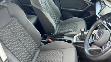 2022 Audi 1.0 TFSI 25 Sport Sportback Euro 6 5-door (Black) - Image: 29