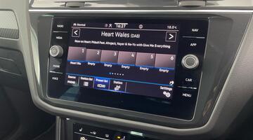 2023 Volkswagen TSI R-Line Edition DSG Euro 6 5-door (Black) - Image: 12