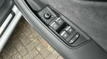 2025 Audi 4.0 TFSI V8 Black Edition Tiptronic quattro Euro 6 5-door (White) - Image: 15