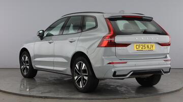 2025 Volvo 2.0 B5 MHEV Plus Pro Auto Euro 6 5-door (Grey) - Image: 3