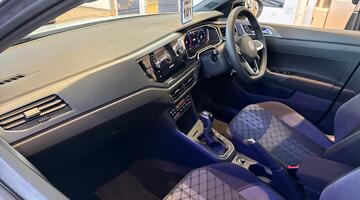 2025 Volkswagen TSI Black Edition DSG Euro 6 5-door (Multicolour) - Image: 31