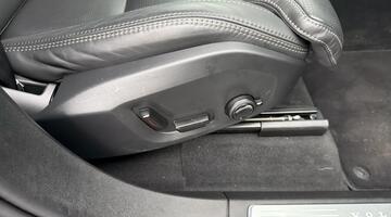 2025 Volvo 2.0 T8 18.8kWh Ultra Dark Auto 4WD Euro 6 5-door (Black) - Image: 52