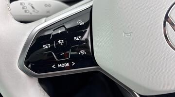 2021 Volkswagen Pro Performance 58kWh Tech Auto 5-door (Blue) - Image: 25