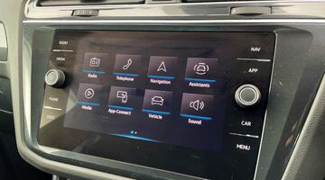 2023 Volkswagen TSI R-Line Edition DSG Euro 6 5-door (Grey) - Image: 18