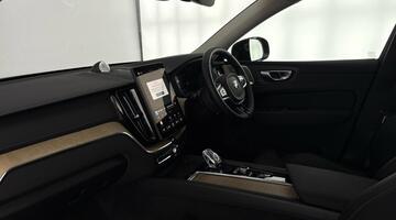 2025 Volvo 2.0 T8 18.8kWh Ultra Dark Auto Euro 6 5-door (Red) - Image: 2