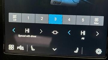 2023 Volvo 2.0 B3 MHEV Core DCT Auto Euro 6 5-door (Blue) - Image: 36