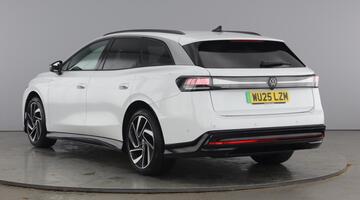 2025 Volkswagen Pro 77kWh Match Tourer Auto 5-door (White) - Image: 1