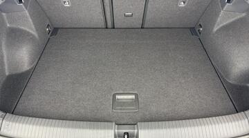 2025 Volkswagen TSI R-Line DSG Euro 6 5-door (Black) - Image: 28