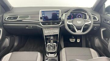 2025 Volkswagen TSI R-Line DSG 2WD Euro 6 2-door (Black) - Image: 8