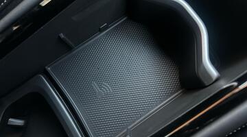 2025 Volkswagen ETSI MHEV R-Line DSG Euro 6 5-door (Blue) - Image: 38