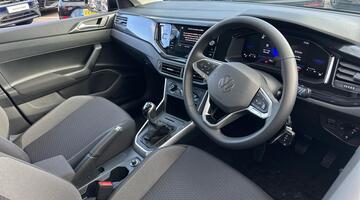 2025 Volkswagen 1.0 EVO Life Euro 6 5-door (Black) - Image: 6