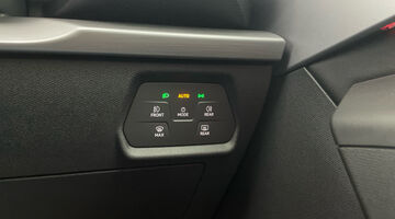 2025 SEAT EHybrid 25.8kWh FR DSG Euro 6 5-door (Black) - Image: 24