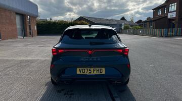 2025 CUPRA ETSI Shadow Edition DSG Euro 6 5-door (Blue) - Image: 9