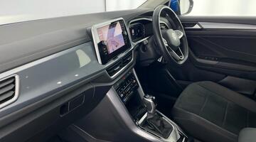 2022 Volkswagen TSI Style DSG Euro 6 5-door (Blue) - Image: 2