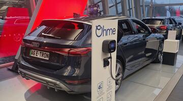 2025 Audi 100kWh Performance S line Auto 5-door (Blue) - Image: 3