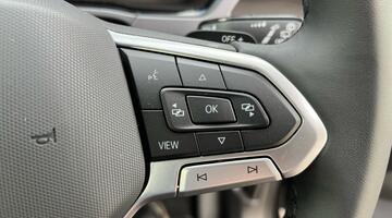 2025 Volkswagen TSI EVO R-Line DSG Euro 6 5-door (Grey) - Image: 25