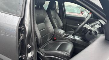 2019 Jaguar 2.0 D180 R-Dynamic S Auto Euro 6 5-door (Grey) - Image: 24