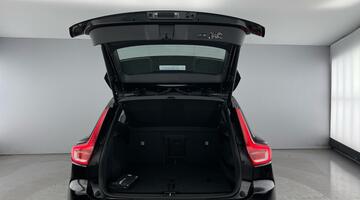 2020 Volvo 2.0 T4 Momentum Pro Auto Euro 6 5-door (Black) - Image: 12