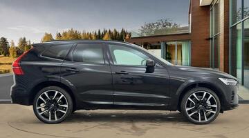 2025 Volvo 2.0h T8 18.8kWh Ultra Dark Auto Euro 6 5-door (Black) - Image: 2